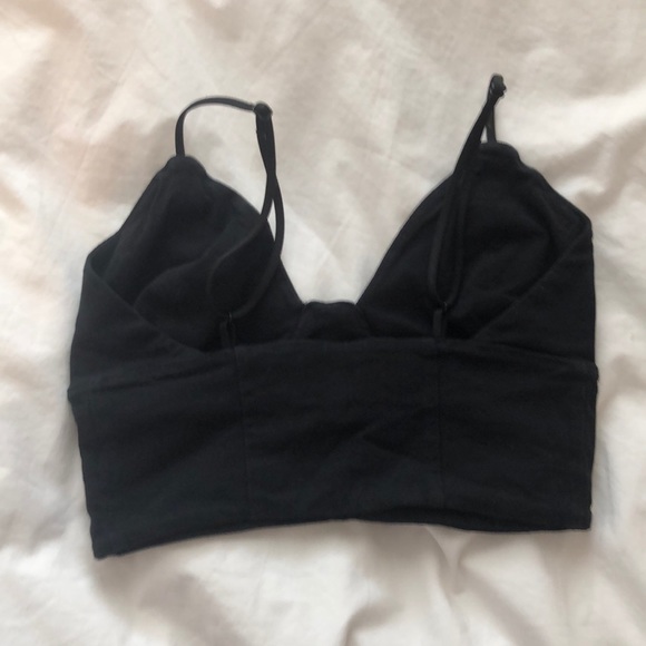 Aritzia black crop top - Picture 3 of 3